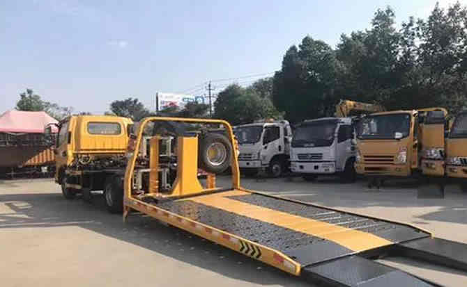 郧阳区汽车中途维修案例